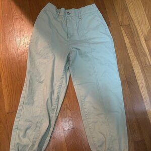 Girls FOREVER 21 Cargo Jogger Pants Light Green - size Medium